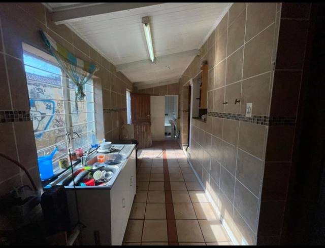 3 BEDROOM HOUSE FOR SALE IN WESTDENE